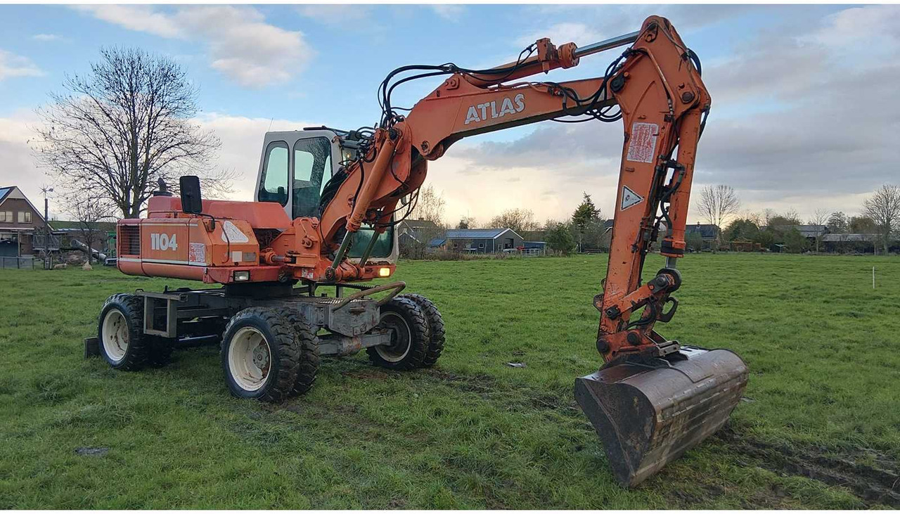 1996 ATLAS 1104 WHEELED EXCAVATOR - Ekskavator me goma: foto 2 1996 ATLAS 1104 WHEELED EXCAVATOR - Ekskavator me goma: foto 2