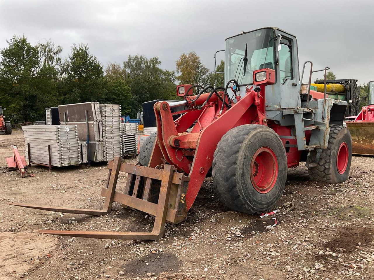 1996 KOMATSU WH320-3H WHEEL LOADER - Fadrom me goma: foto 1 1996 KOMATSU WH320-3H WHEEL LOADER - Fadrom me goma: foto 1