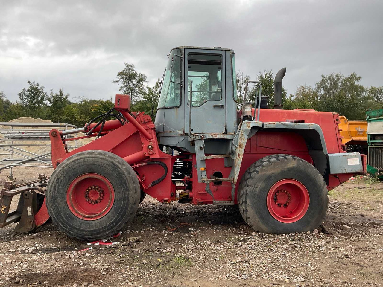 1996 KOMATSU WH320-3H WHEEL LOADER - Fadrom me goma: foto 5 1996 KOMATSU WH320-3H WHEEL LOADER - Fadrom me goma: foto 5