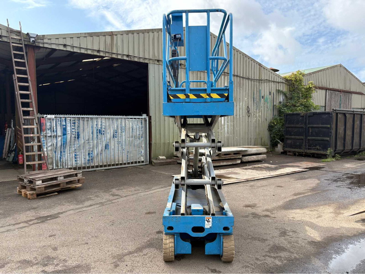 1997 GENIE GS-2032 AERIAL PLATFORM - Platformë ajrore: foto 5 1997 GENIE GS-2032 AERIAL PLATFORM - Platformë ajrore: foto 5