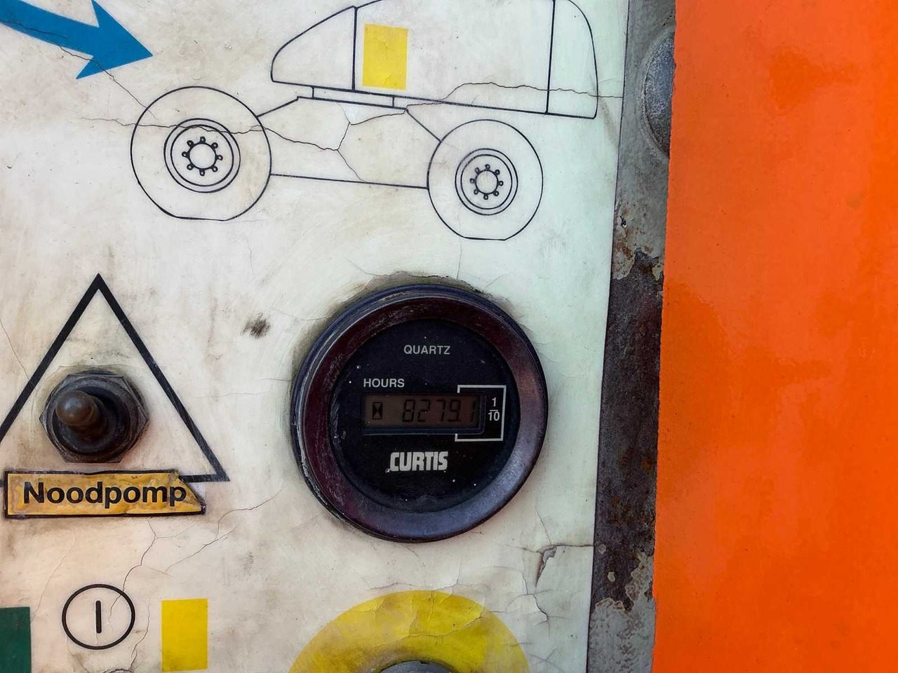 2000 HAULOTTE H25TPX AERIAL WORK PLATFORMS - Platformë ajrore: foto 4 2000 HAULOTTE H25TPX AERIAL WORK PLATFORMS - Platformë ajrore: foto 4