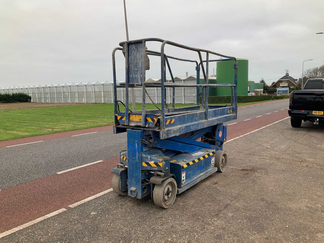 2000 UPRIGHT SL20 AERIAL WORK PLATFORM - Platformë ajrore: foto 2 2000 UPRIGHT SL20 AERIAL WORK PLATFORM - Platformë ajrore: foto 2