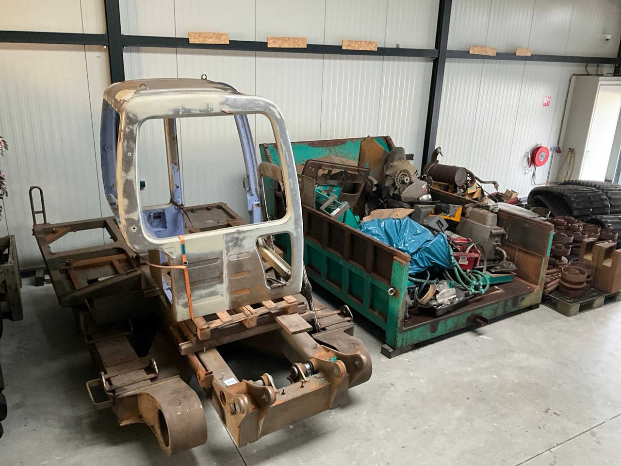 2001 KOMATSU CD 60-R ROTARY TRACK DUMPER - Minshkarkues: foto 1 2001 KOMATSU CD 60-R ROTARY TRACK DUMPER - Minshkarkues: foto 1