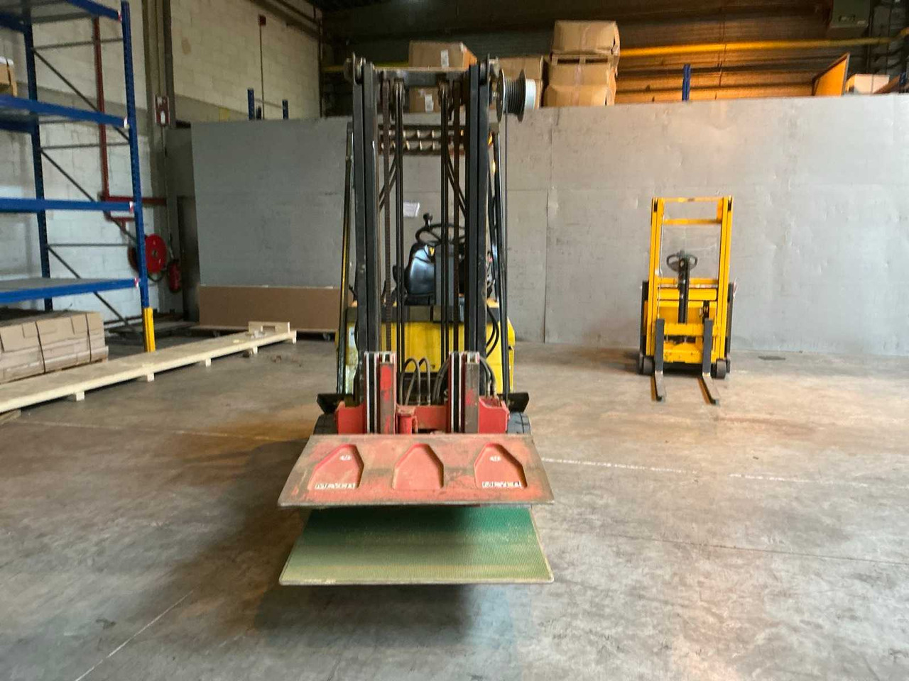 2001 YALE ERP25ALFV2395 FORKLIFT - Pirun ngritës: foto 3 2001 YALE ERP25ALFV2395 FORKLIFT - Pirun ngritës: foto 3