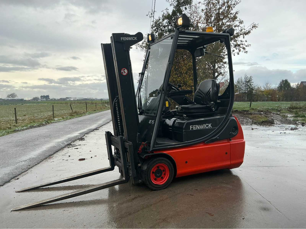 2005 LINDE-FENWICK E16C-02 FORKLIFT - Pirun ngritës: foto 1 2005 LINDE-FENWICK E16C-02 FORKLIFT - Pirun ngritës: foto 1