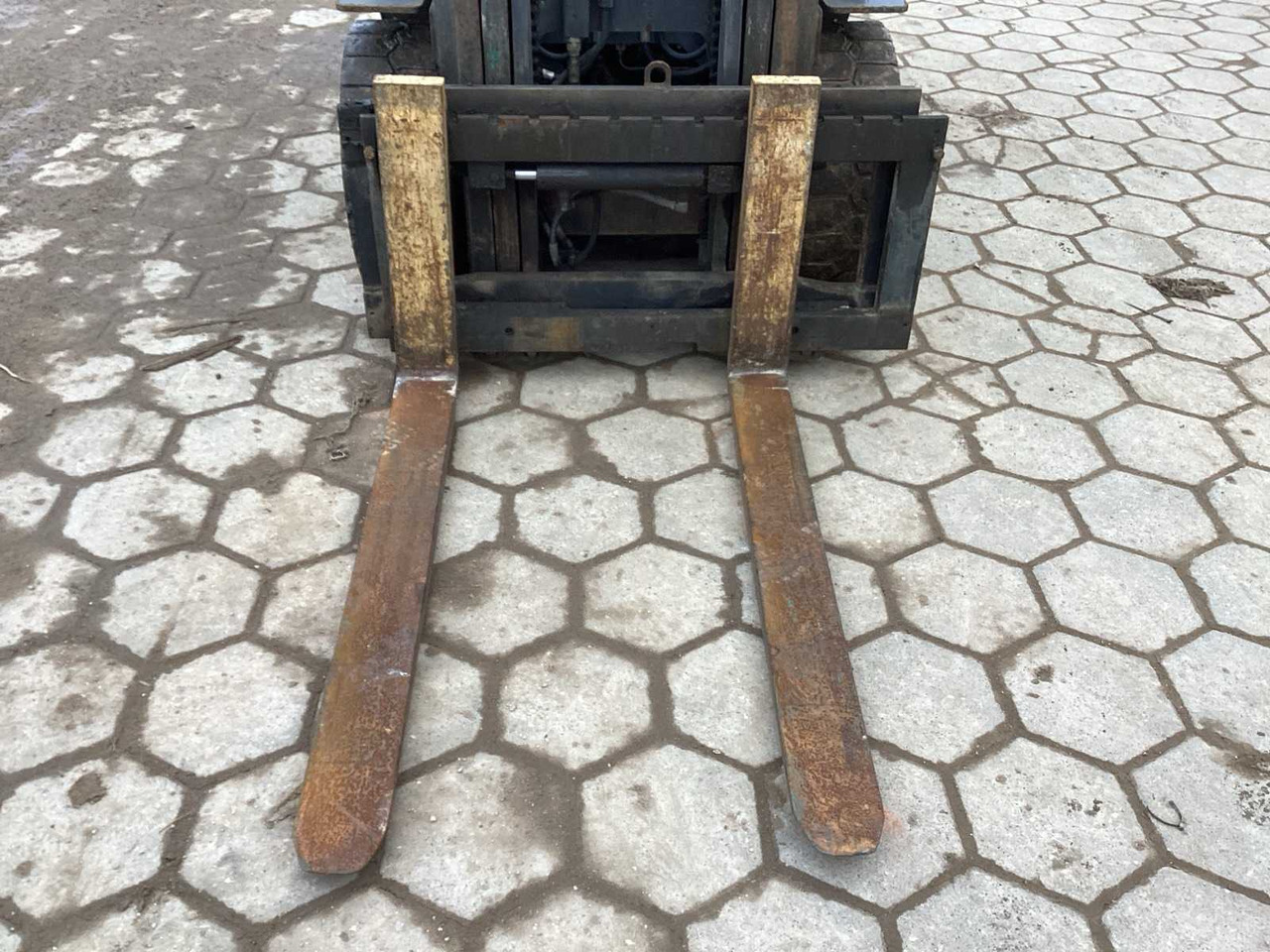 2006 DOOSAN D33S-3 FORKLIFT - Pirun ngritës: foto 5 2006 DOOSAN D33S-3 FORKLIFT - Pirun ngritës: foto 5