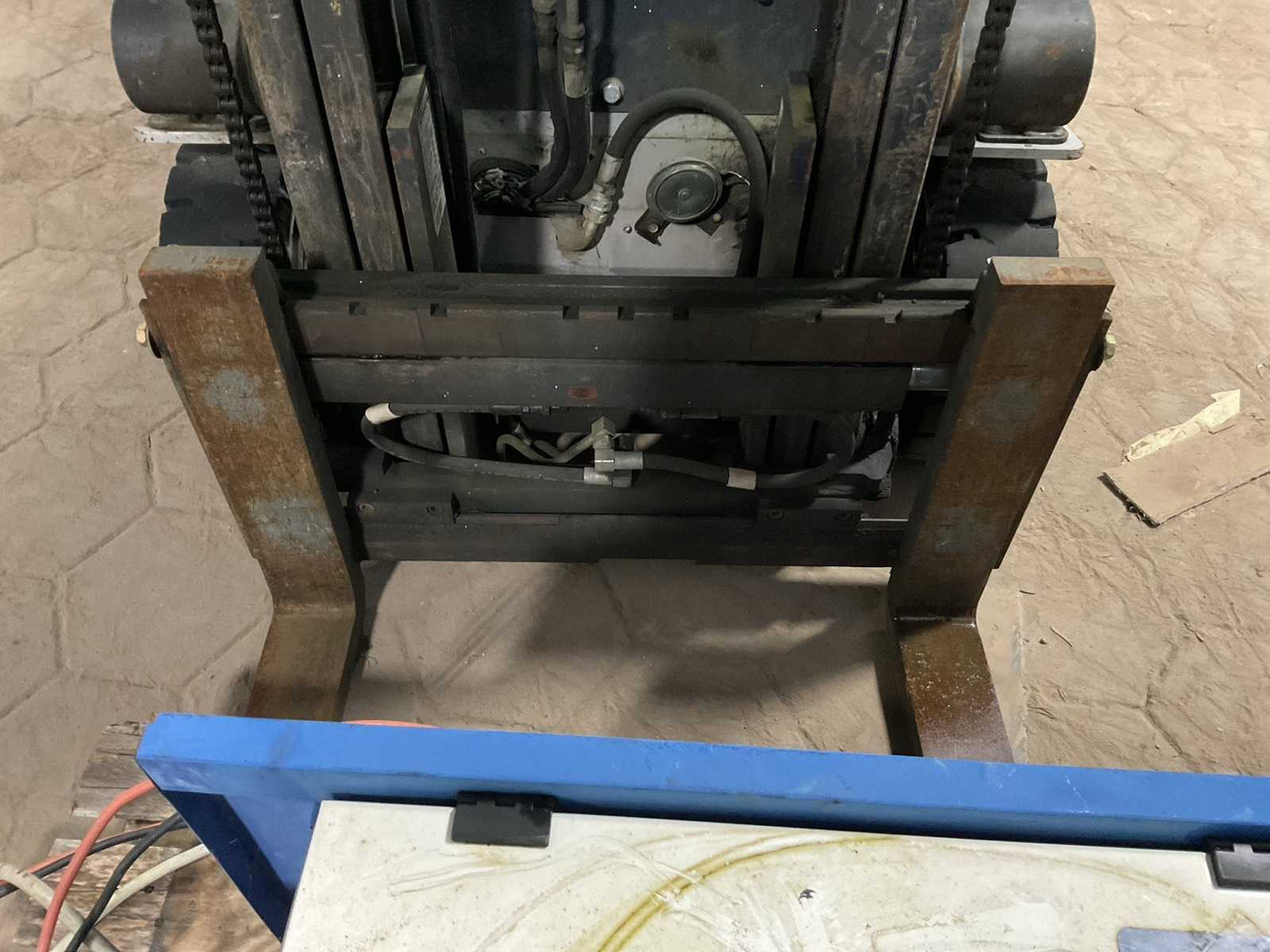 2006 NISSAN 1N1L180 FORKLIFT - Pirun ngritës: foto 5 2006 NISSAN 1N1L180 FORKLIFT - Pirun ngritës: foto 5