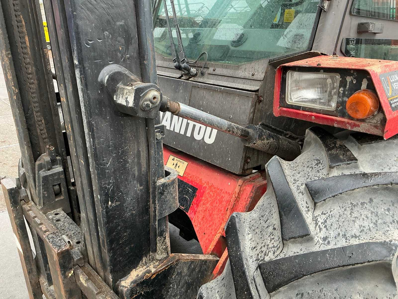 Pirun ngritës 2007 MANITOU M26-4 FORKLIFT: foto 18