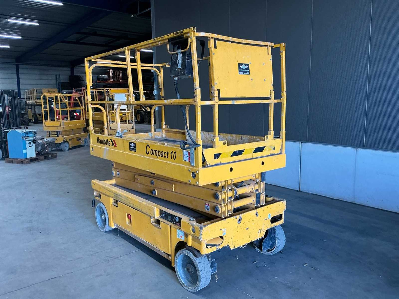 2008 HAULOTTE COMPACT 10 AERIAL PLATFORM - Platformë ajrore: foto 2 2008 HAULOTTE COMPACT 10 AERIAL PLATFORM - Platformë ajrore: foto 2