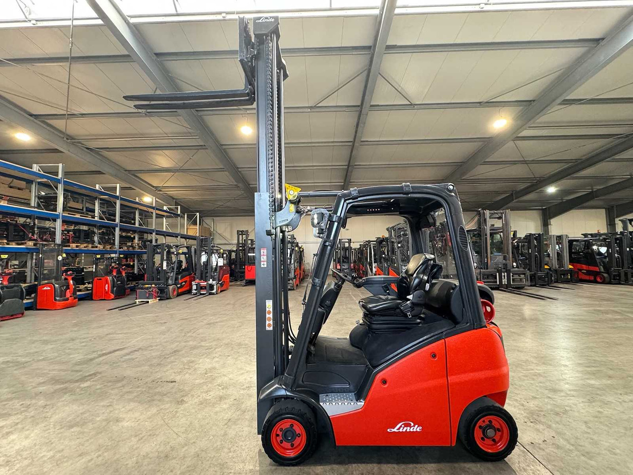 2010 SERVICE + UVV 09/2025 LINDE H14T GAS FORKLIFT FORKLIFT 4,545 HOURS - Pirun ngritës: foto 3 2010 SERVICE + UVV 09/2025 LINDE H14T GAS FORKLIFT FORKLIFT 4,545 HOURS - Pirun ngritës: foto 3