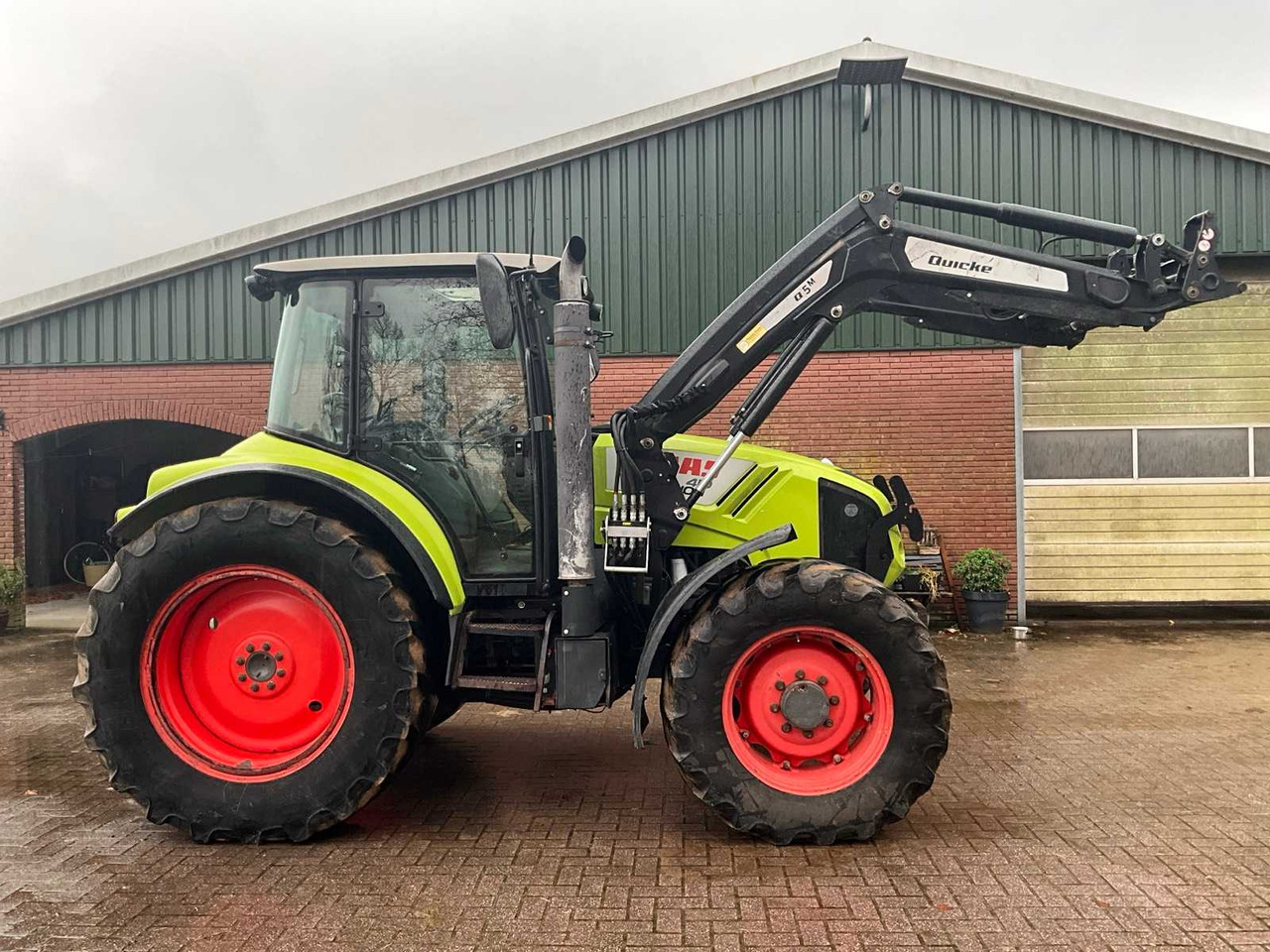 2011 CLAAS ARION 420 FOUR-WHEEL DRIVE FARM TRACTOR WITH FRONT LOADER - Traktor: foto 5 2011 CLAAS ARION 420 FOUR-WHEEL DRIVE FARM TRACTOR WITH FRONT LOADER - Traktor: foto 5