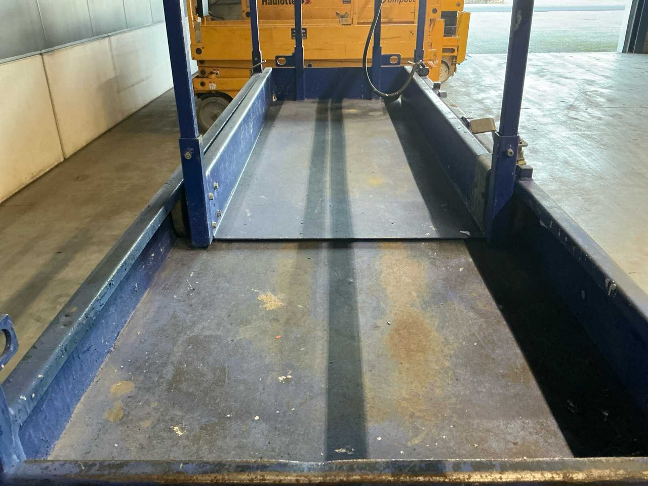 Platformë ajrore 2011 HAULOTTE COMPACT 8 AERIAL PLATFORM: foto 13 Platformë ajrore 2011 HAULOTTE COMPACT 8 AERIAL PLATFORM: foto 13