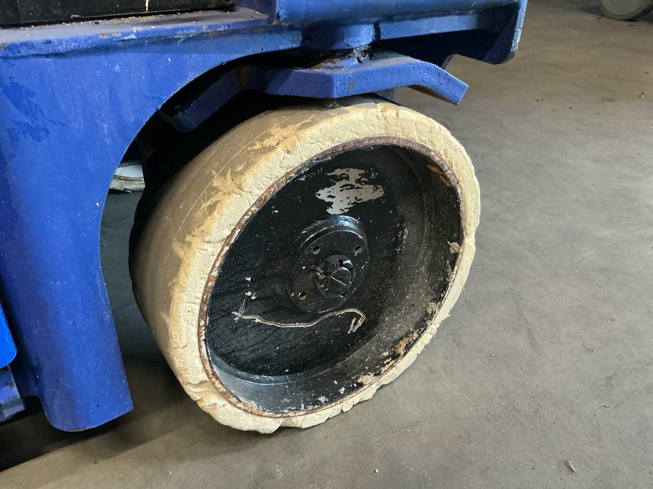 Platformë ajrore 2011 HAULOTTE COMPACT 8 AERIAL PLATFORM: foto 9 Platformë ajrore 2011 HAULOTTE COMPACT 8 AERIAL PLATFORM: foto 9