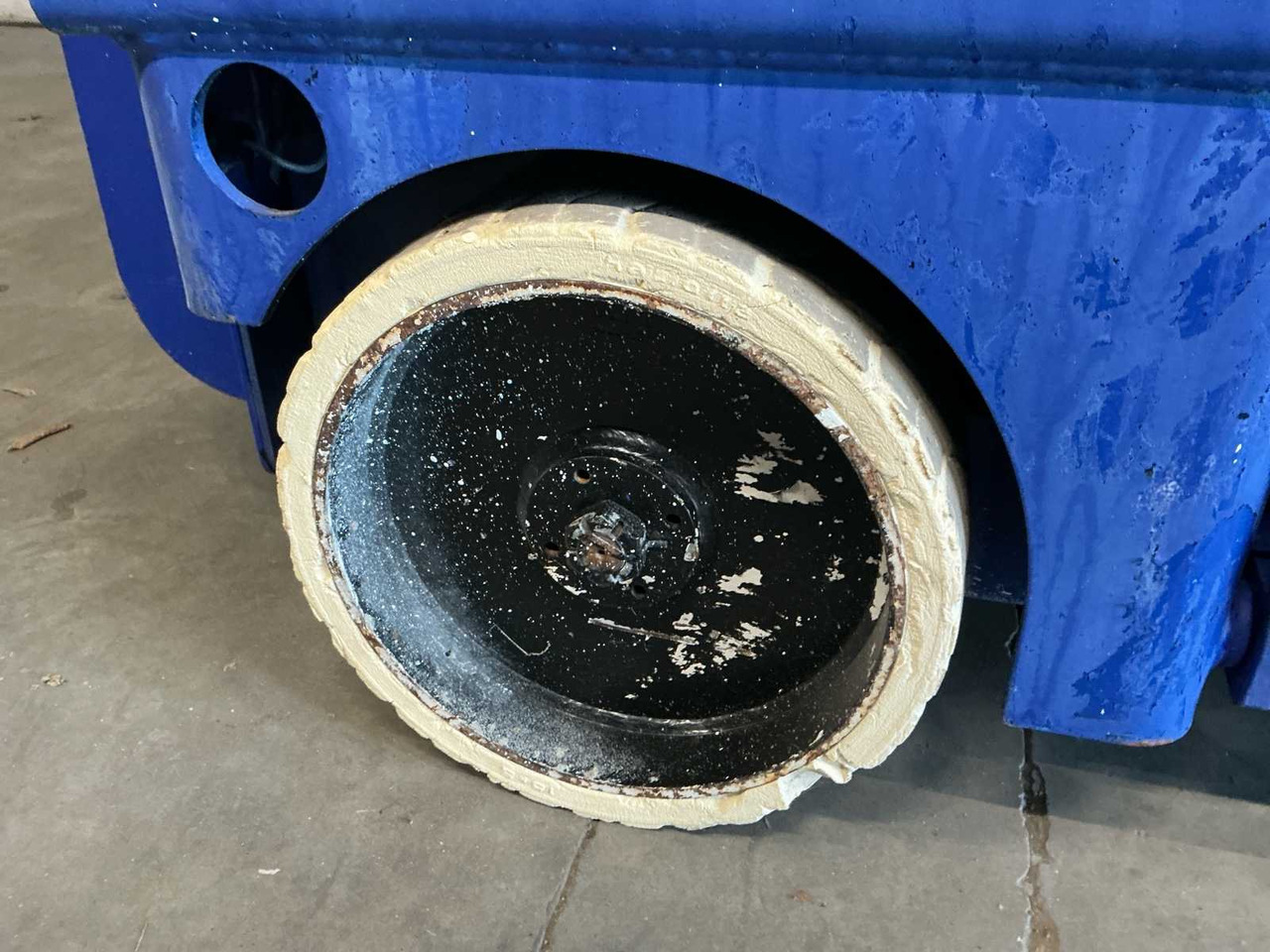 Platformë ajrore 2011 HAULOTTE COMPACT 8 AERIAL PLATFORM: foto 8 Platformë ajrore 2011 HAULOTTE COMPACT 8 AERIAL PLATFORM: foto 8