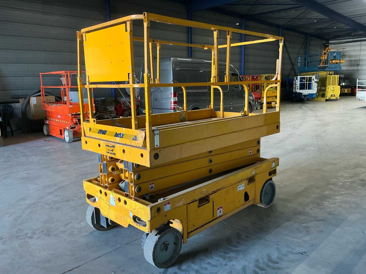 2013 HAULOTTE COMPACT 10 AERIAL PLATFORM - Platformë ajrore: foto 3 2013 HAULOTTE COMPACT 10 AERIAL PLATFORM - Platformë ajrore: foto 3