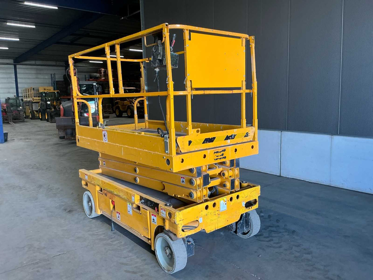 2013 HAULOTTE COMPACT 10 AERIAL PLATFORM - Platformë ajrore: foto 2 2013 HAULOTTE COMPACT 10 AERIAL PLATFORM - Platformë ajrore: foto 2