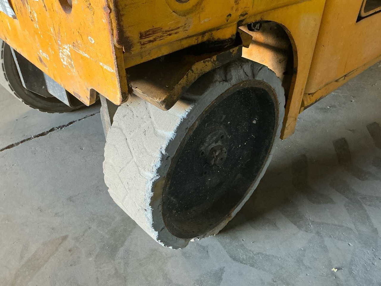 Platformë ajrore 2013 HAULOTTE COMPACT 8 AERIAL PLATFORM: foto 19 Platformë ajrore 2013 HAULOTTE COMPACT 8 AERIAL PLATFORM: foto 19