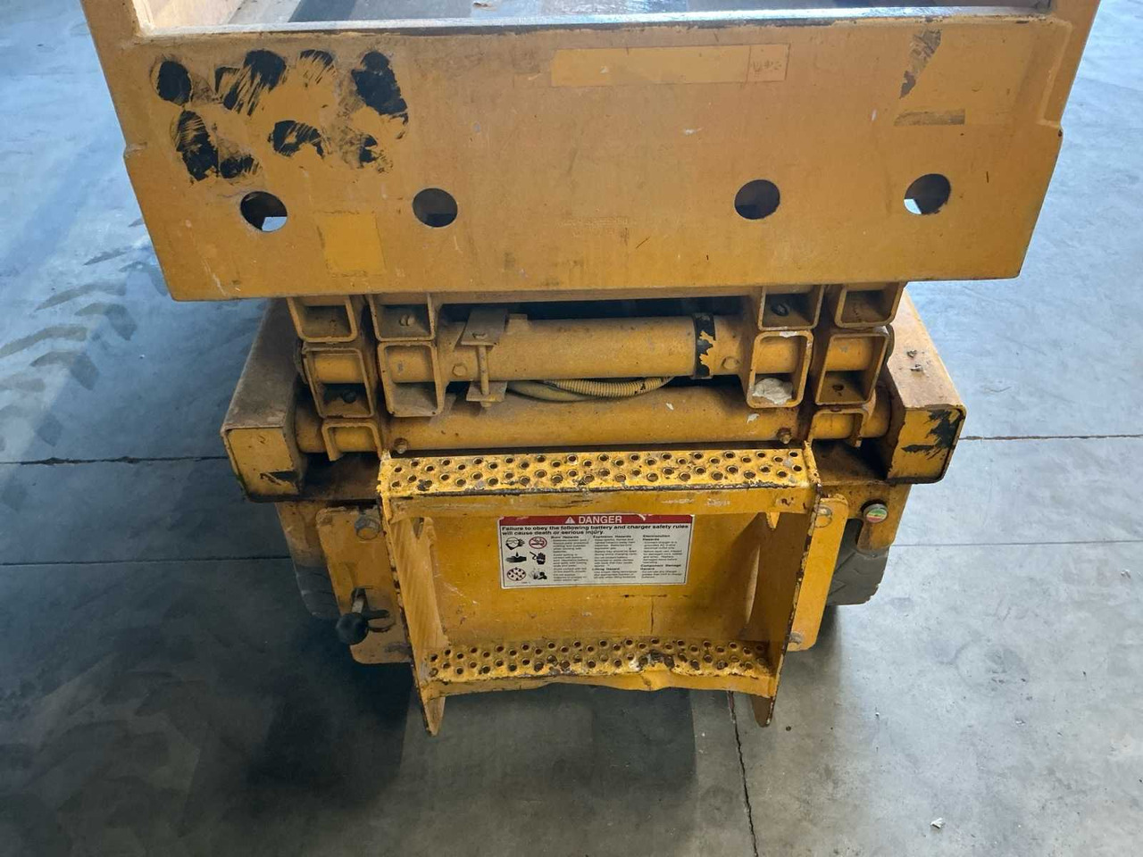 Platformë ajrore 2013 HAULOTTE COMPACT 8 AERIAL PLATFORM: foto 13 Platformë ajrore 2013 HAULOTTE COMPACT 8 AERIAL PLATFORM: foto 13