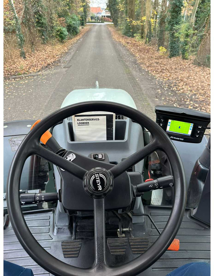 2014 STEYR 4120 PROFI CVT ALL-WHEEL DRIVE FARM TRACTOR - Traktor: foto 5 2014 STEYR 4120 PROFI CVT ALL-WHEEL DRIVE FARM TRACTOR - Traktor: foto 5