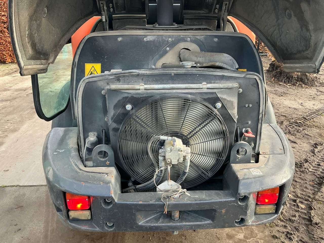 2015 KOMATSU WA70-7 SHOVEL - Fadrom me goma: foto 3 2015 KOMATSU WA70-7 SHOVEL - Fadrom me goma: foto 3