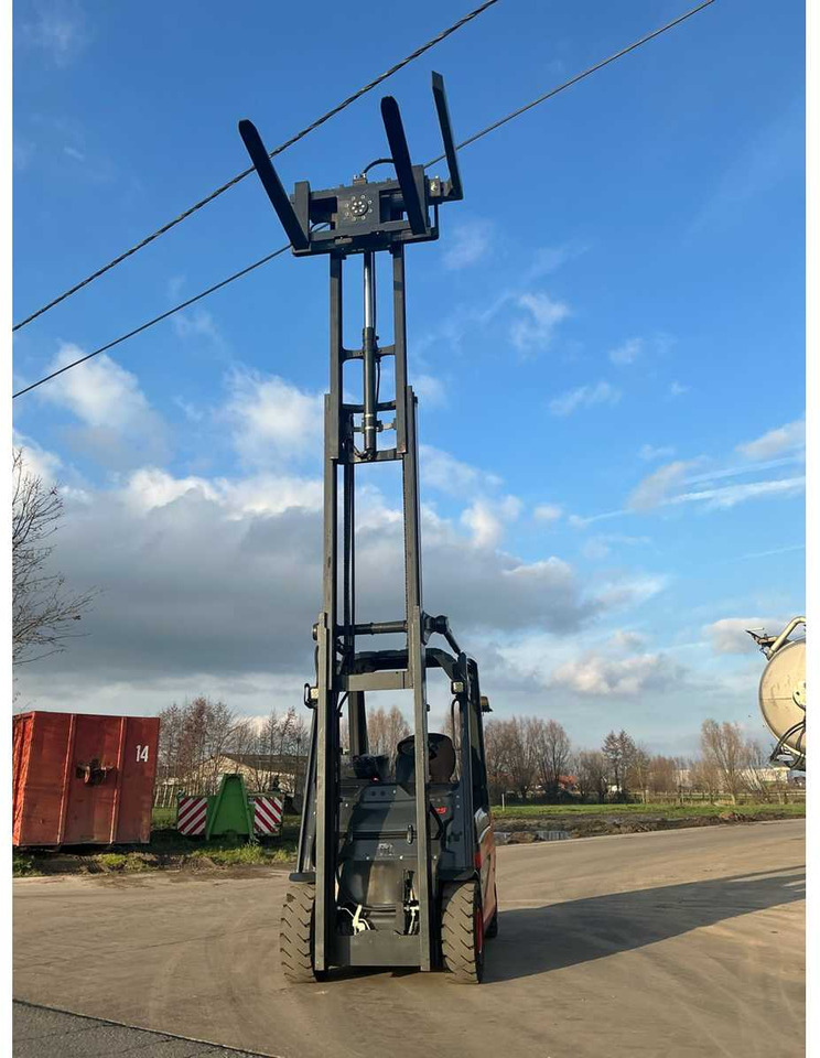 2015 LINDE E25-01 FORKLIFT - Pirun ngritës: foto 4 2015 LINDE E25-01 FORKLIFT - Pirun ngritës: foto 4