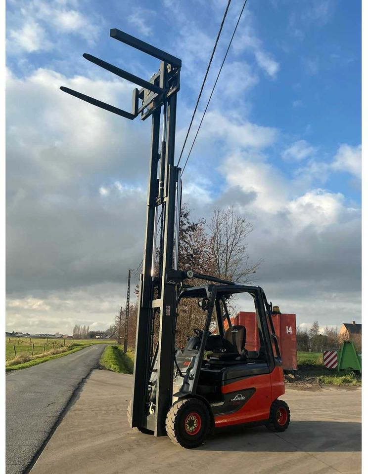 2015 LINDE E25-01 FORKLIFT - Pirun ngritës: foto 5 2015 LINDE E25-01 FORKLIFT - Pirun ngritës: foto 5