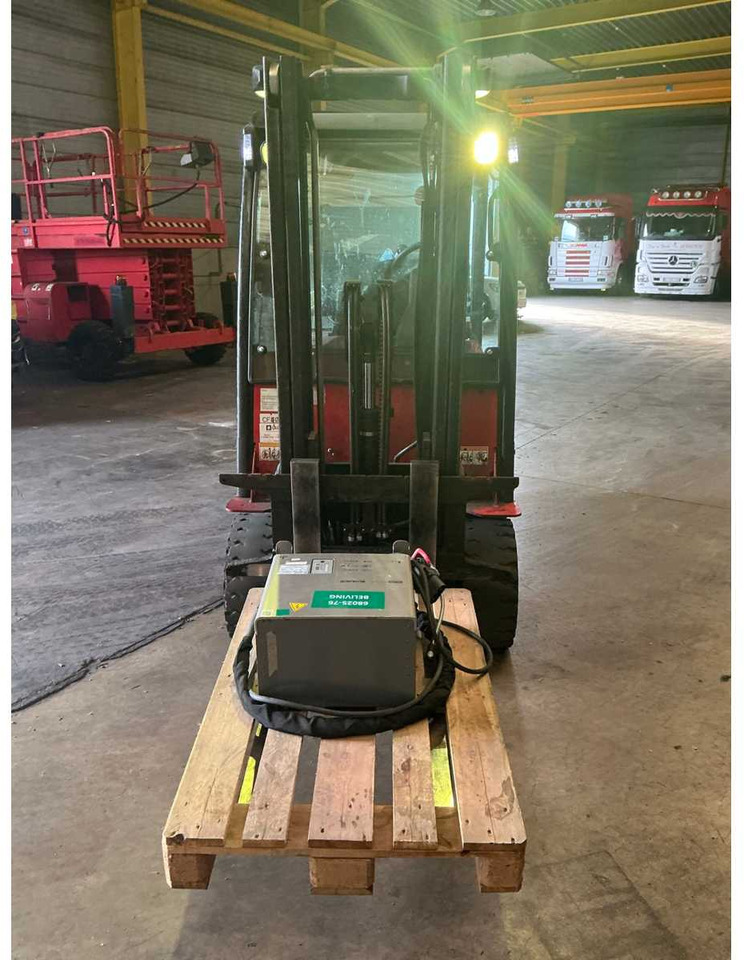 2016 HYSTER J2.5XN FORKLIFT TRUCK (68025-76) - Pirun ngritës: foto 2 2016 HYSTER J2.5XN FORKLIFT TRUCK (68025-76) - Pirun ngritës: foto 2