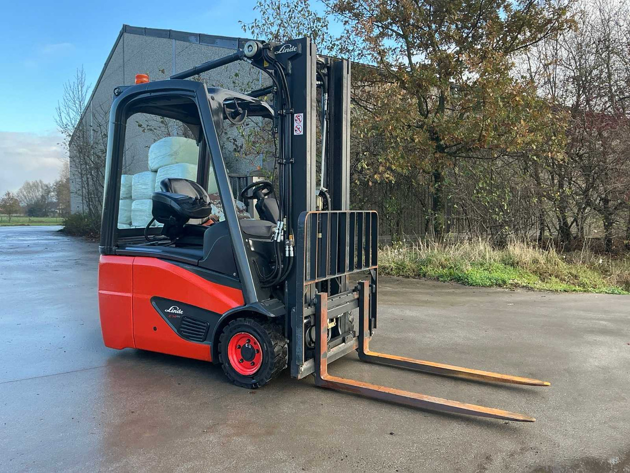 2016 LINDE E14-02 FORKLIFT TRUCK - Pirun ngritës: foto 2 2016 LINDE E14-02 FORKLIFT TRUCK - Pirun ngritës: foto 2