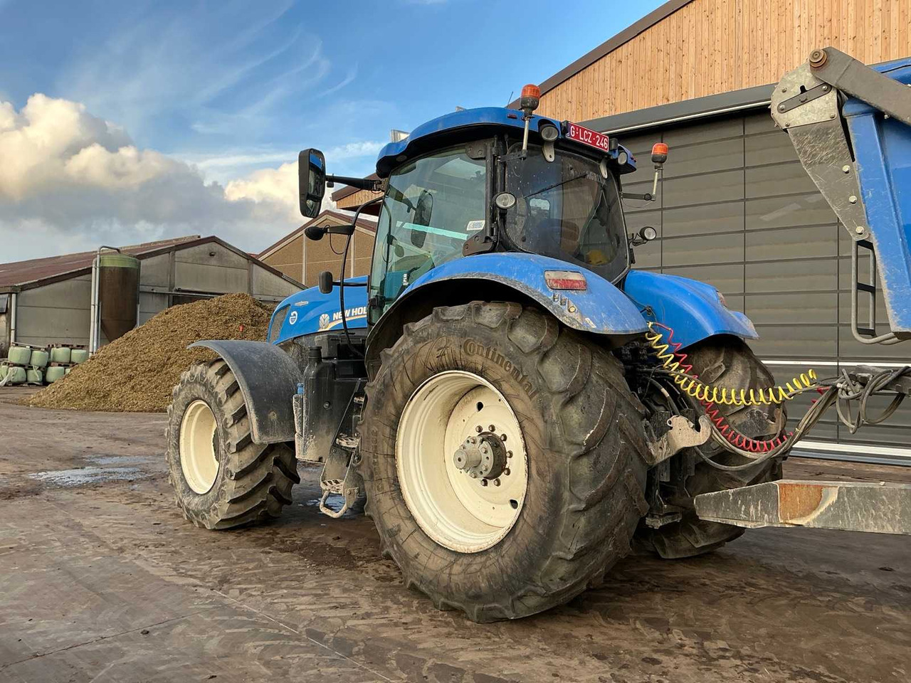 2016 NEW HOLLAND T7.235 FOUR WHEEL DRIVE FARM TRACTOR - Traktor: foto 3 2016 NEW HOLLAND T7.235 FOUR WHEEL DRIVE FARM TRACTOR - Traktor: foto 3