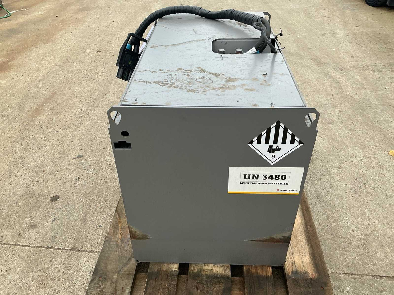 2019 JUNGHEINRICH 48V LIB 360 SB FORKLIFT BATTERY - Pirun ngritës: foto 3 2019 JUNGHEINRICH 48V LIB 360 SB FORKLIFT BATTERY - Pirun ngritës: foto 3