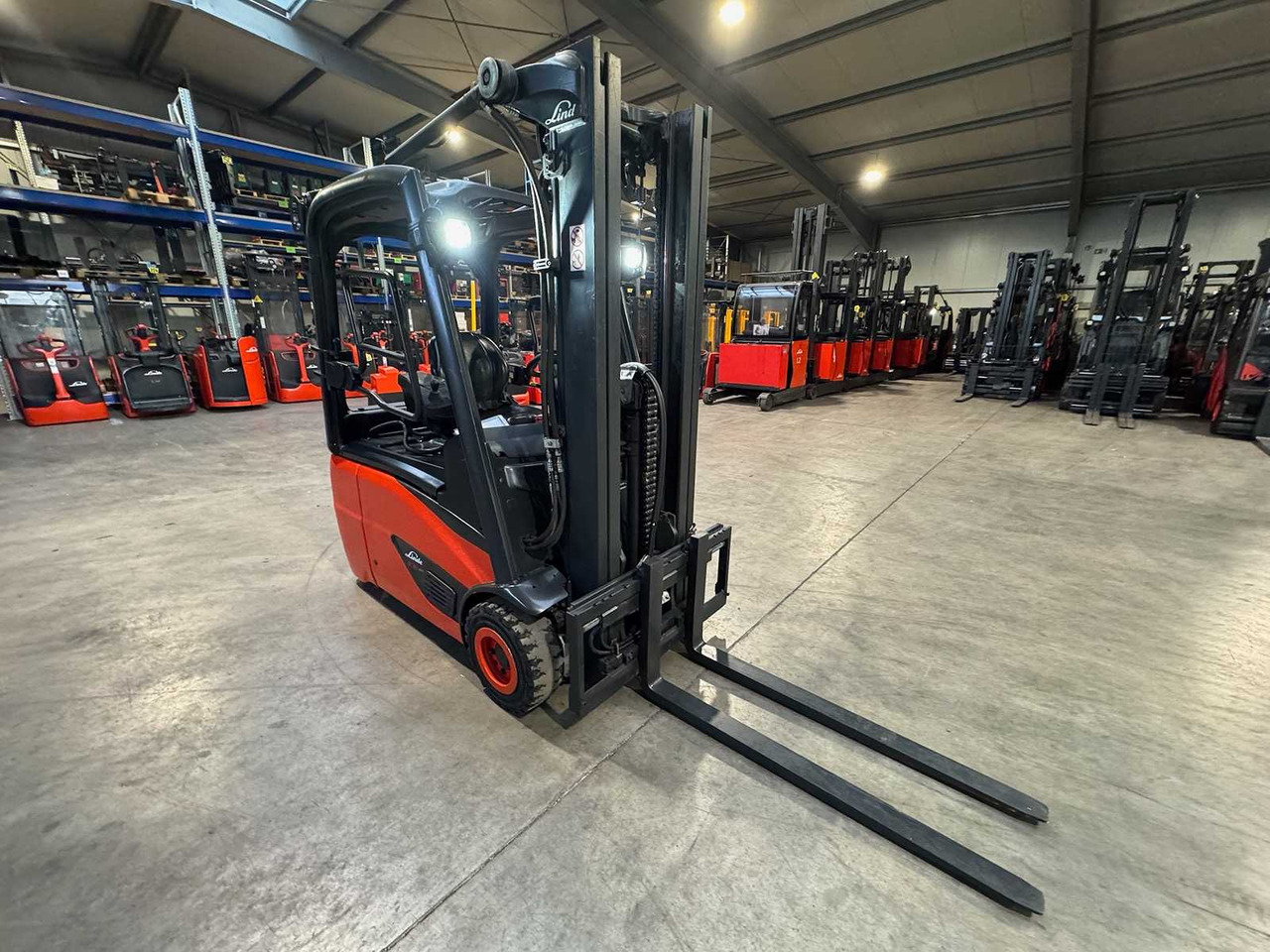 2020 SERVICE + UVV 12/2026 LINDE E16 1,600KG TRIPLEX ELECTRIC FORKLIFT 13,047 HOURS - Pirun ngritës: foto 5 2020 SERVICE + UVV 12/2026 LINDE E16 1,600KG TRIPLEX ELECTRIC FORKLIFT 13,047 HOURS - Pirun ngritës: foto 5