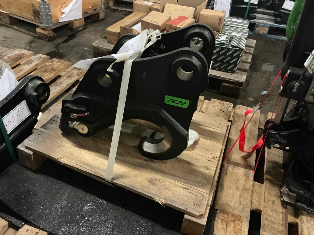 2022 ACB H3S QUICK COUPLER, HYDR. MODULE 3 - Fadrom me goma: foto 1 2022 ACB H3S QUICK COUPLER, HYDR. MODULE 3 - Fadrom me goma: foto 1