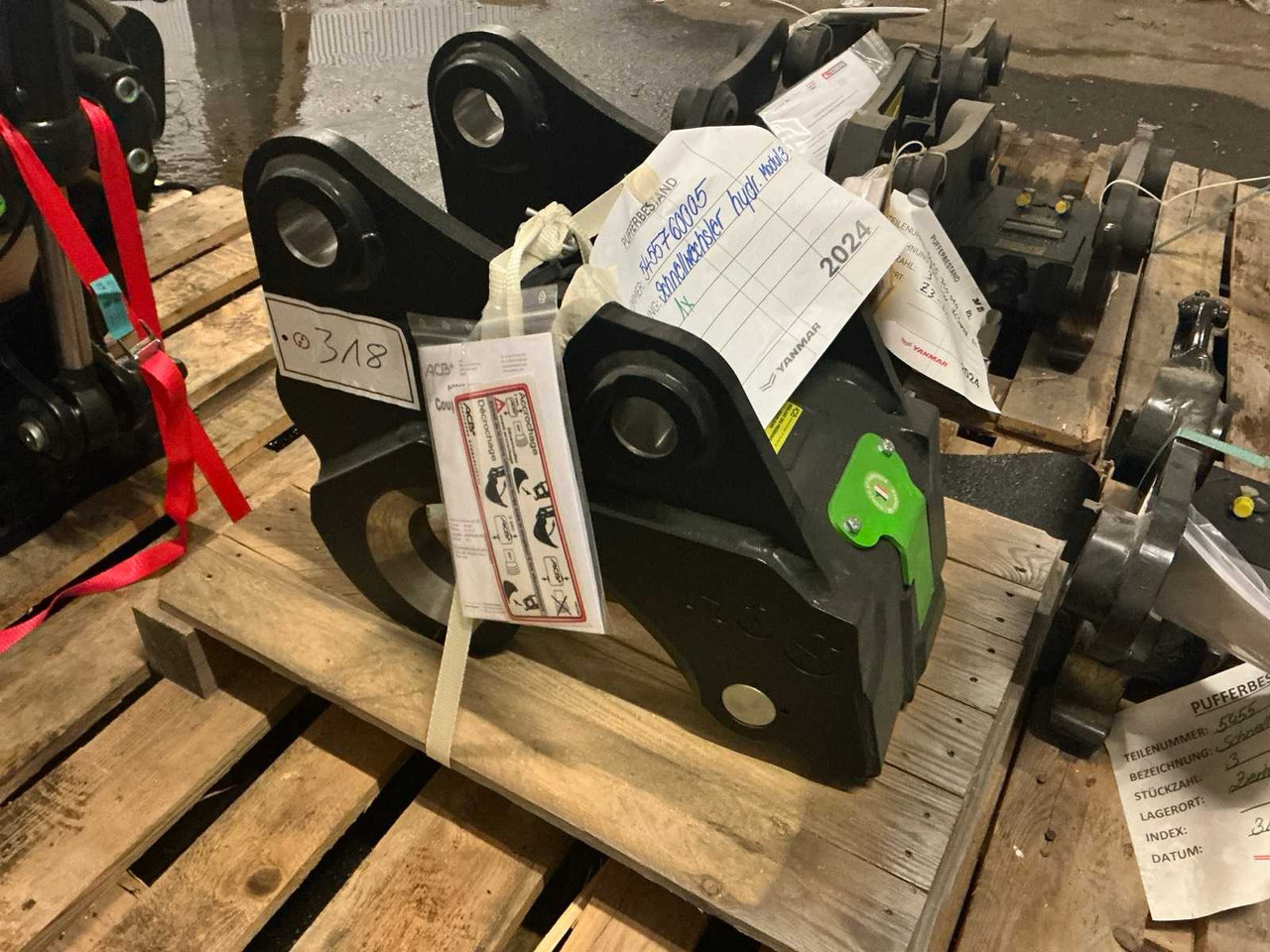 2022 ACB H3S QUICK COUPLER, HYDR. MODULE 3 - Fadrom me goma: foto 2 2022 ACB H3S QUICK COUPLER, HYDR. MODULE 3 - Fadrom me goma: foto 2