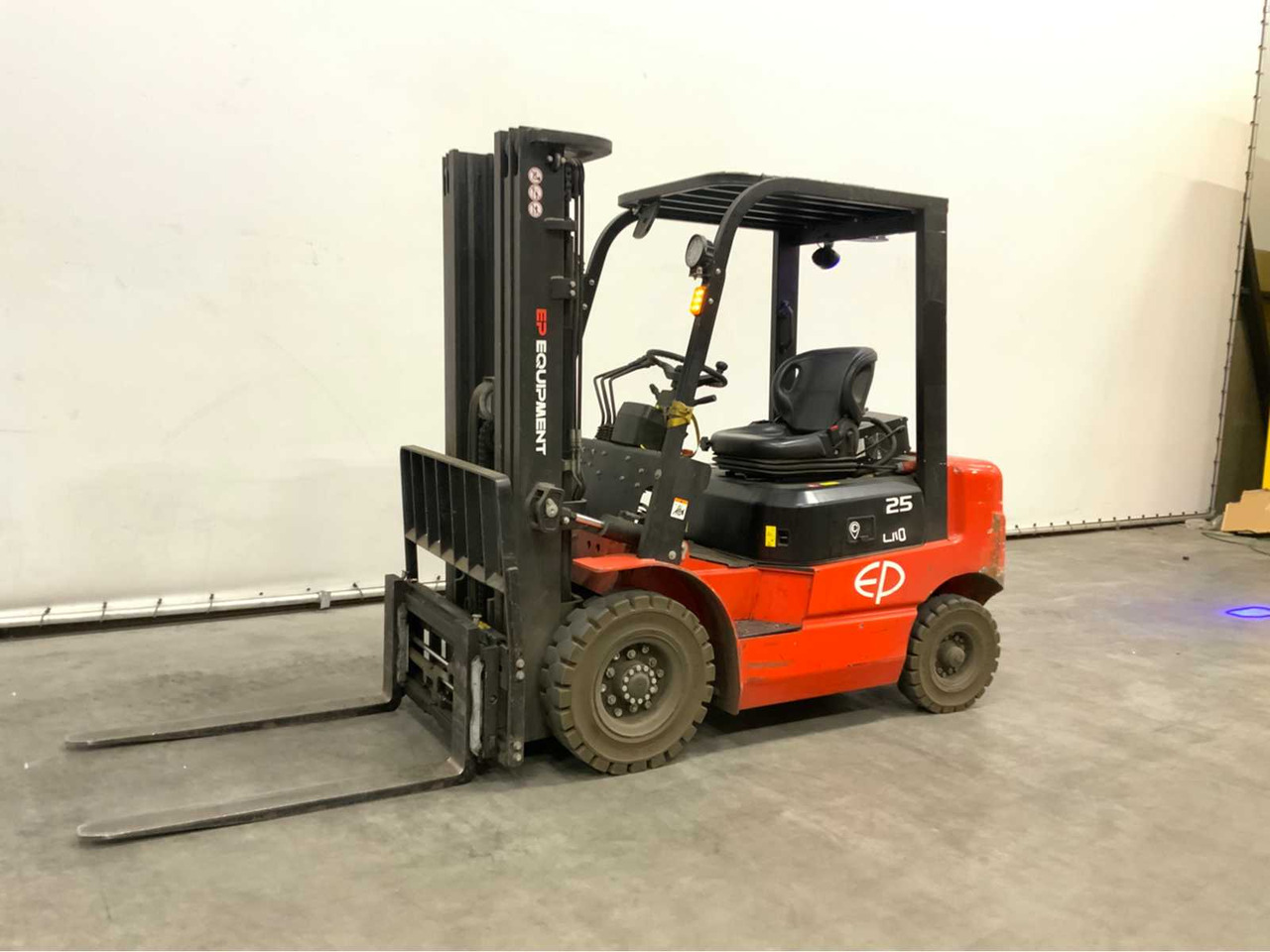 2022 EP EFL252 FORKLIFT - Pirun ngritës: foto 4 2022 EP EFL252 FORKLIFT - Pirun ngritës: foto 4