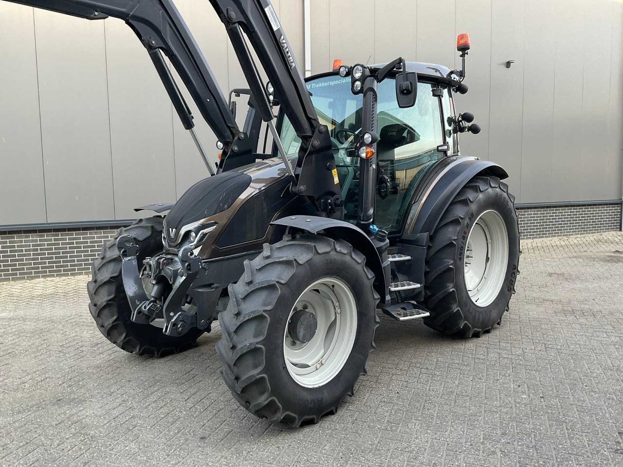 2022 VALTRA G115 HITECH ALL-WHEEL DRIVE FARM TRACTOR - Traktor: foto 2 2022 VALTRA G115 HITECH ALL-WHEEL DRIVE FARM TRACTOR - Traktor: foto 2
