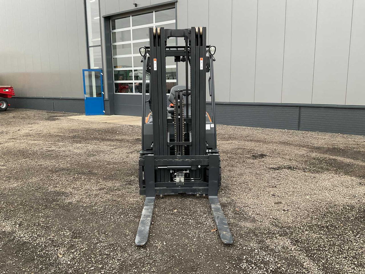 2023 DOOSAN B35X-7B PLUS FORKLIFT - Pirun ngritës: foto 2 2023 DOOSAN B35X-7B PLUS FORKLIFT - Pirun ngritës: foto 2