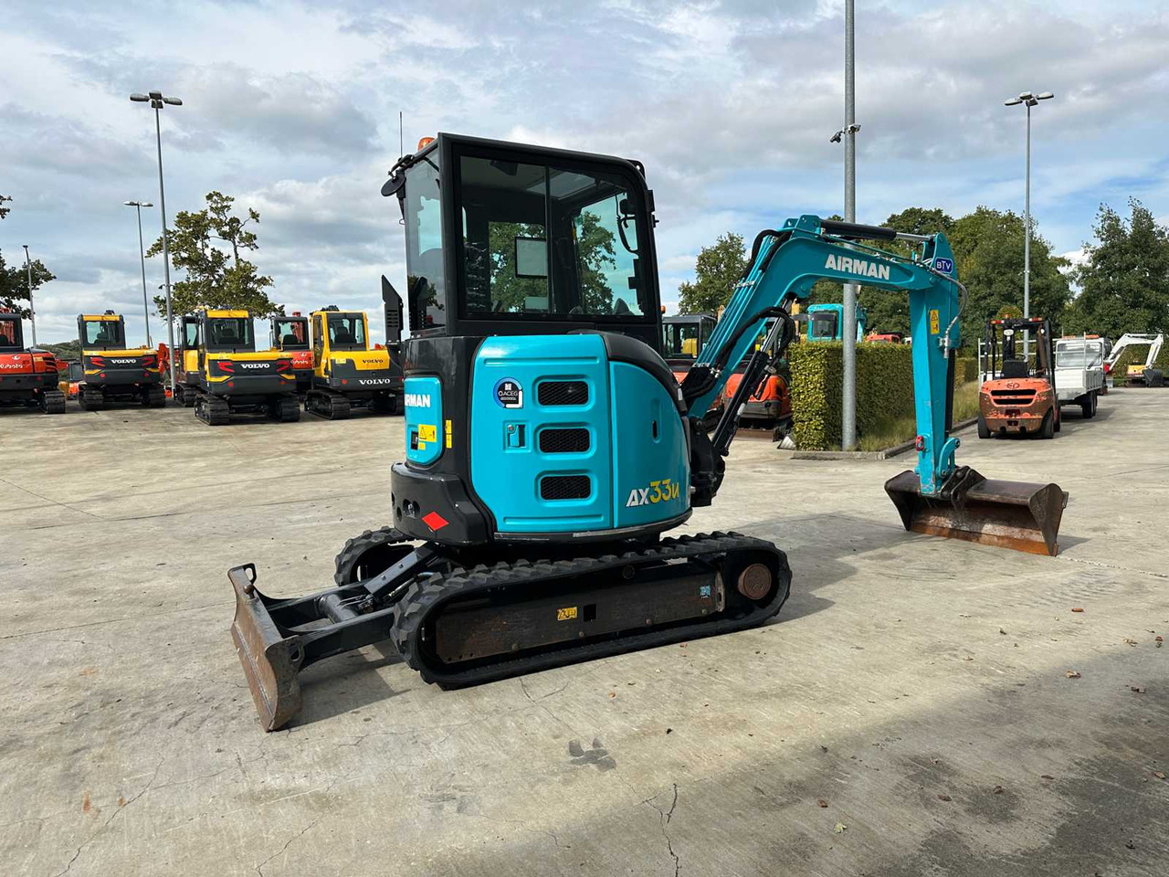 AIRMAN - 2023 - AX33U-7 - MIDI EXCAVATOR - Ekskavator: foto 4 AIRMAN - 2023 - AX33U-7 - MIDI EXCAVATOR - Ekskavator: foto 4