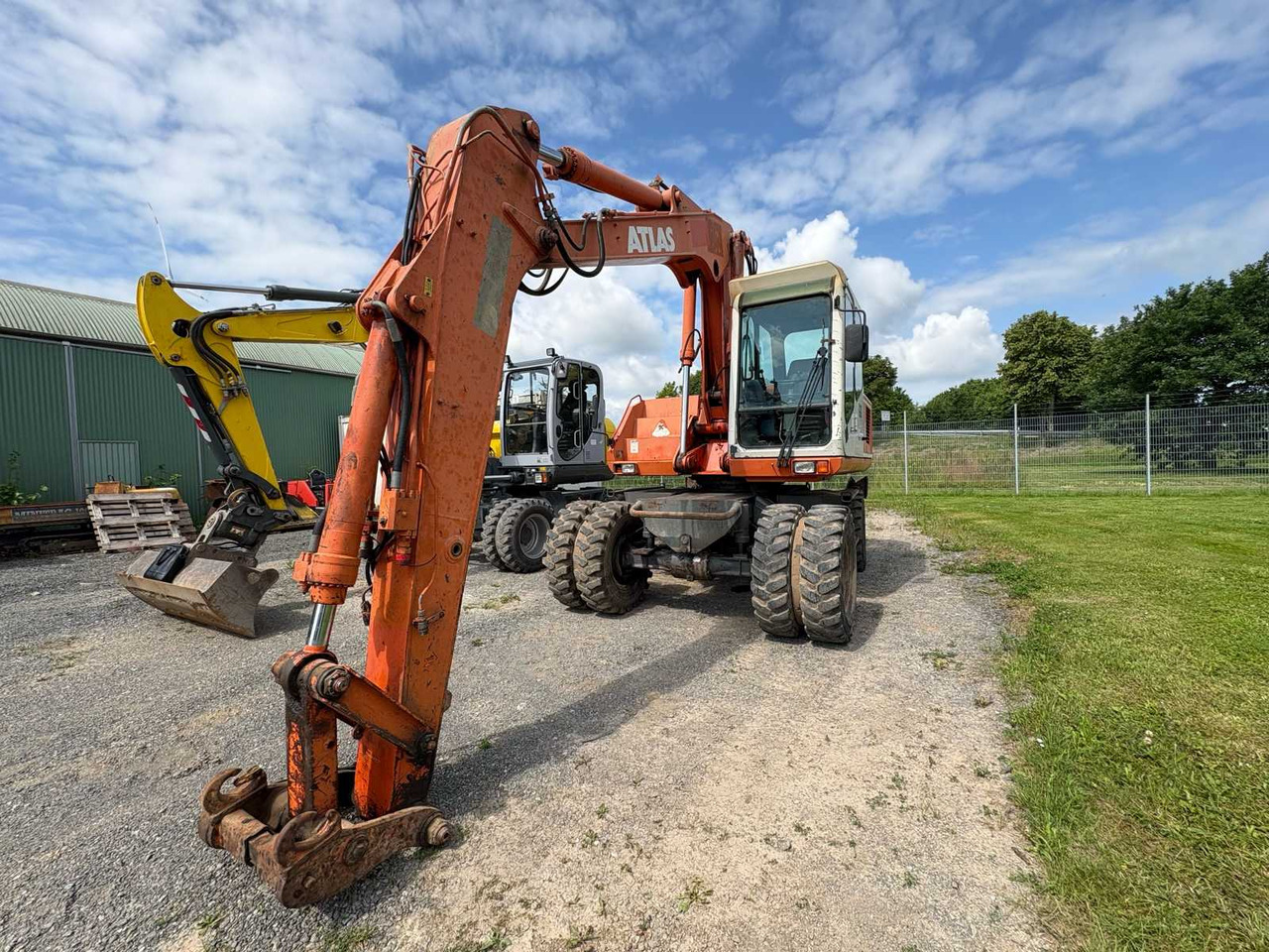 Atlas 1504 - Ekskavator me goma: foto 1 Atlas 1504 - Ekskavator me goma: foto 1