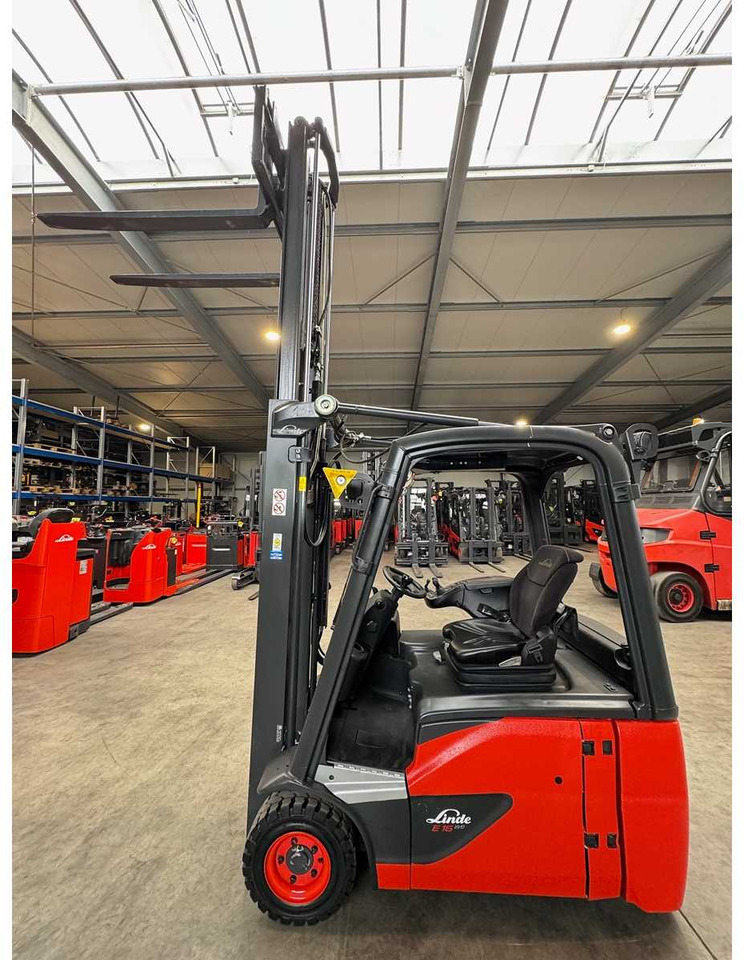 BATTERY 2021 SERVICE + UVV 07/26 LINDE E16 EVO 1,600KG DUPLEX FREE LIFT ELECTRIC FORKLIFT - Pirun ngritës: foto 3 BATTERY 2021 SERVICE + UVV 07/26 LINDE E16 EVO 1,600KG DUPLEX FREE LIFT ELECTRIC FORKLIFT - Pirun ngritës: foto 3