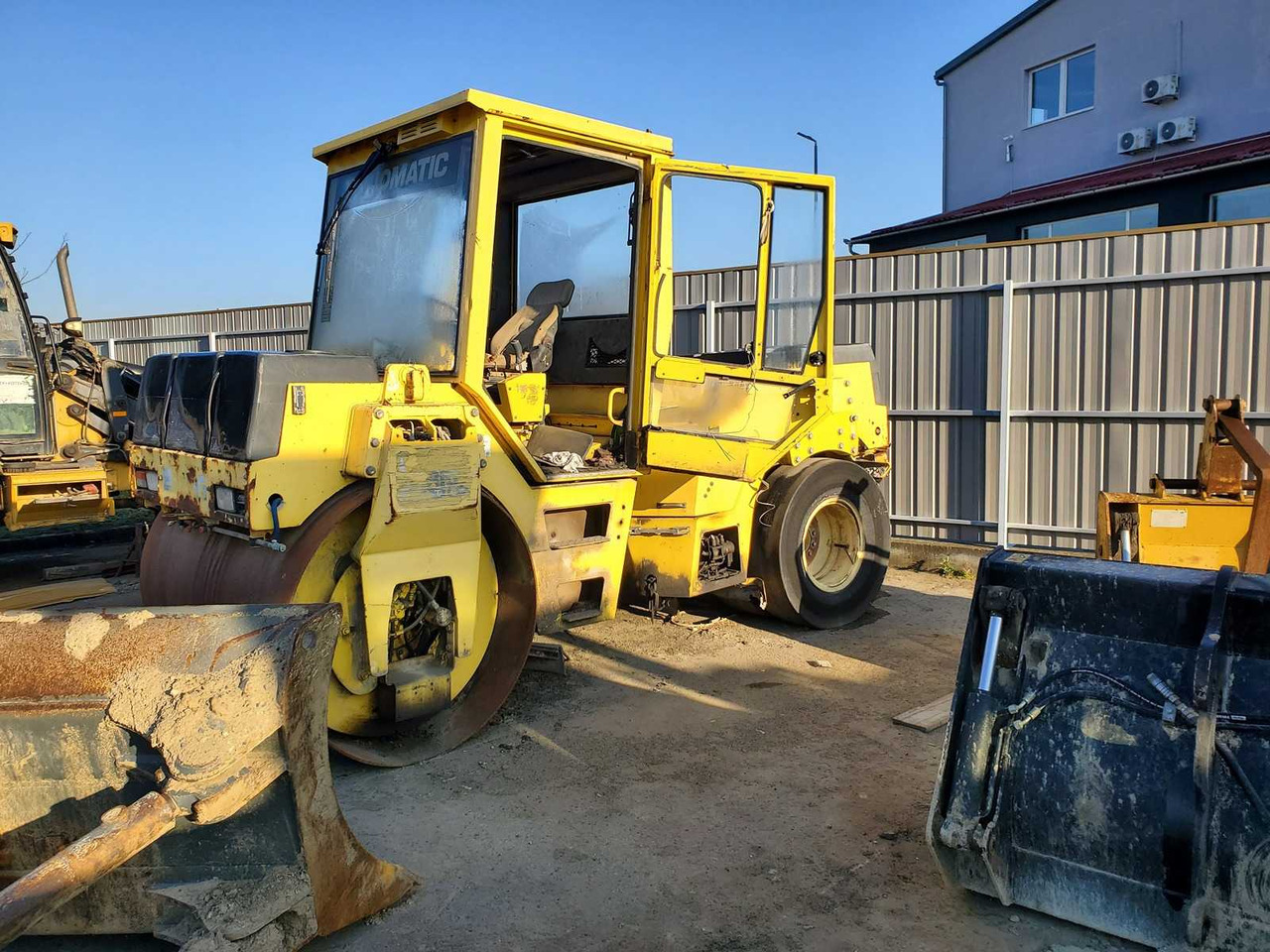 Bomag BW 151 AC-2 - Rul i kombinuar: foto 1 Bomag BW 151 AC-2 - Rul i kombinuar: foto 1