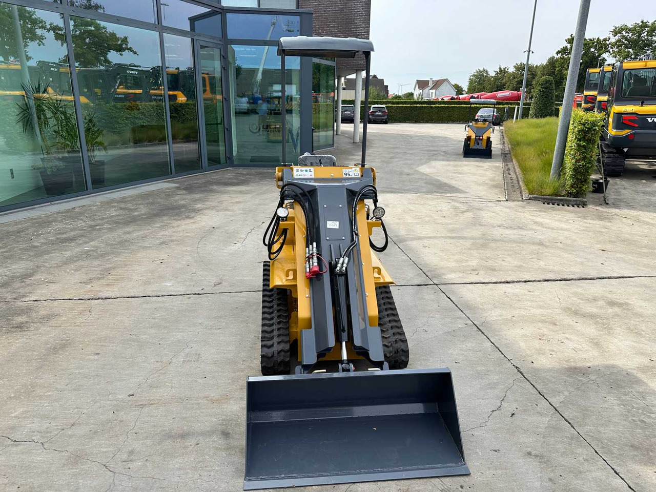 CAPTOK - 2025 - CK80C - SKID STEER LOADER - Mini fadrom me zinxhir: foto 2 CAPTOK - 2025 - CK80C - SKID STEER LOADER - Mini fadrom me zinxhir: foto 2