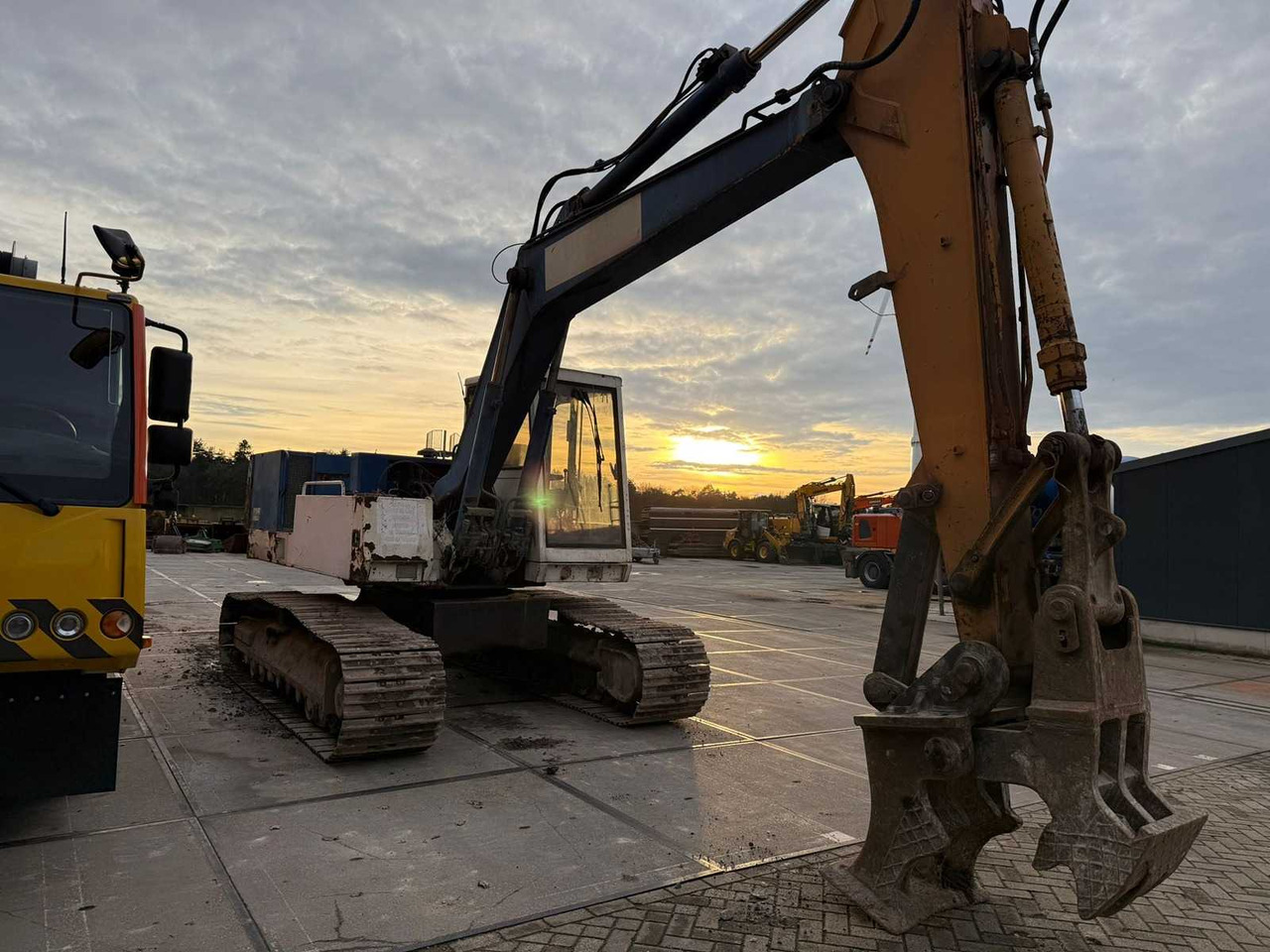 CASE - 1088 - TRACKED EXCAVATOR - Ekskavator: foto 4 CASE - 1088 - TRACKED EXCAVATOR - Ekskavator: foto 4