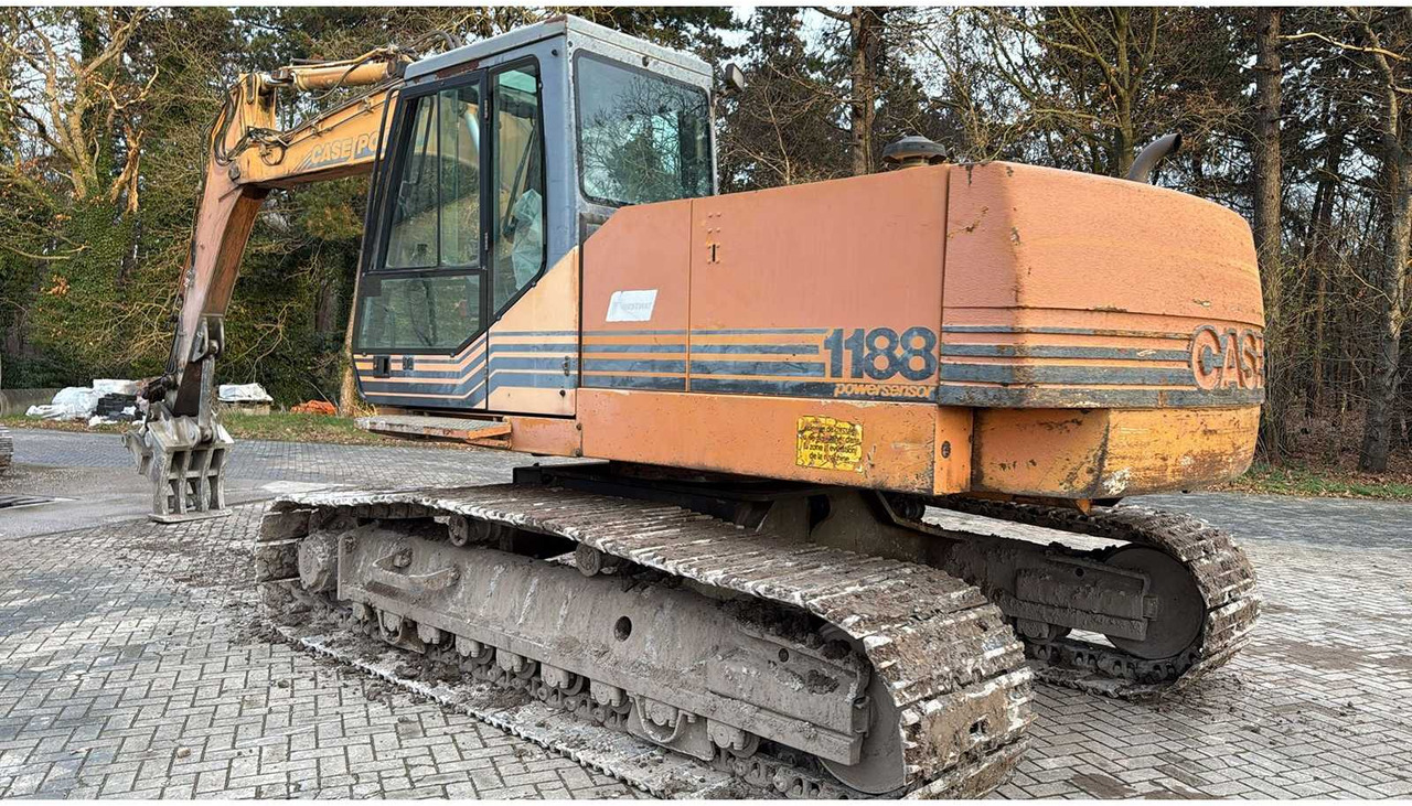 CASE - 1996 - 1188 - CRAWLER EXCAVATOR - Ekskavator: foto 2 CASE - 1996 - 1188 - CRAWLER EXCAVATOR - Ekskavator: foto 2