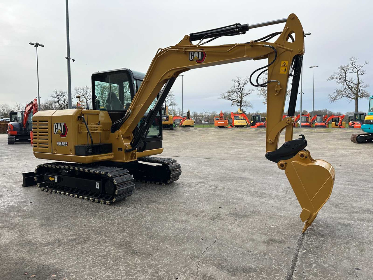 CATERPILLAR - 2017 - 305.5E2 - MIDI EXCAVATOR - Ekskavator: foto 3 CATERPILLAR - 2017 - 305.5E2 - MIDI EXCAVATOR - Ekskavator: foto 3