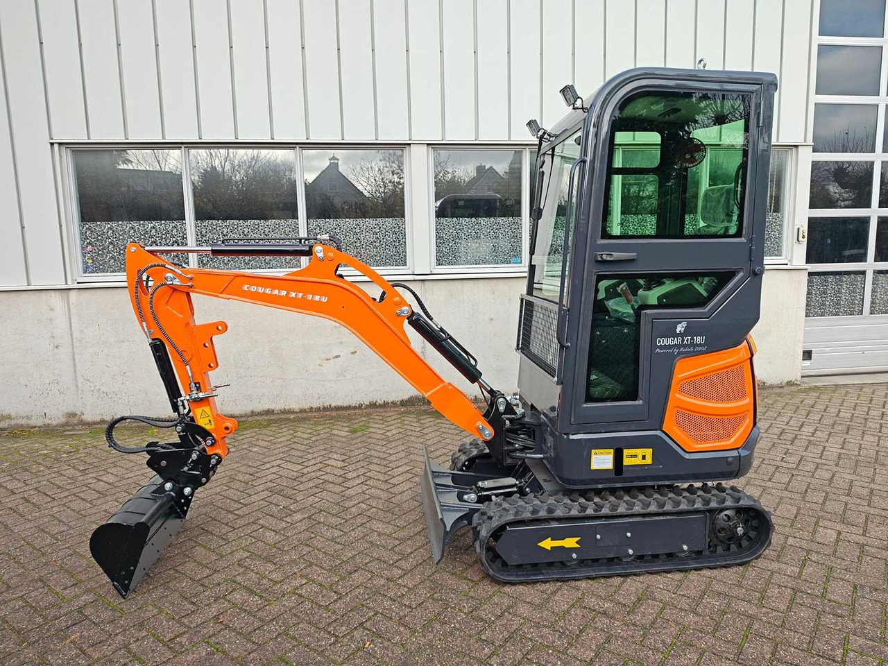 COUGAR - 2025 - XT-18U - MINI EXCAVATOR WITH KUBOTA ENGINE D902 - Miniekskavator: foto 2 COUGAR - 2025 - XT-18U - MINI EXCAVATOR WITH KUBOTA ENGINE D902 - Miniekskavator: foto 2
