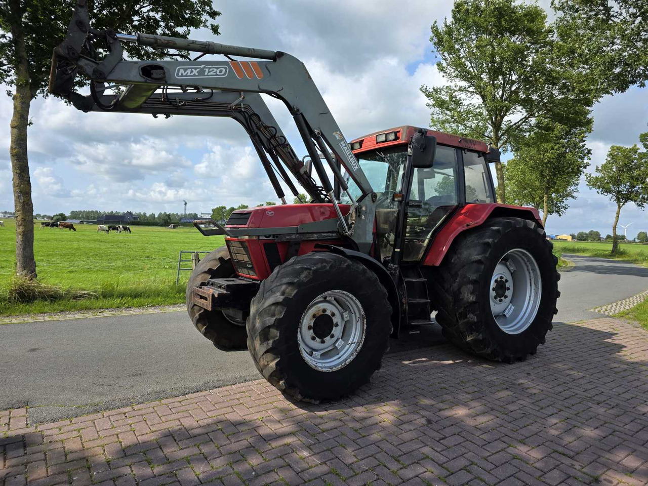 Case IH Maxxum 5150 plus - Traktor: foto 1 Case IH Maxxum 5150 plus - Traktor: foto 1