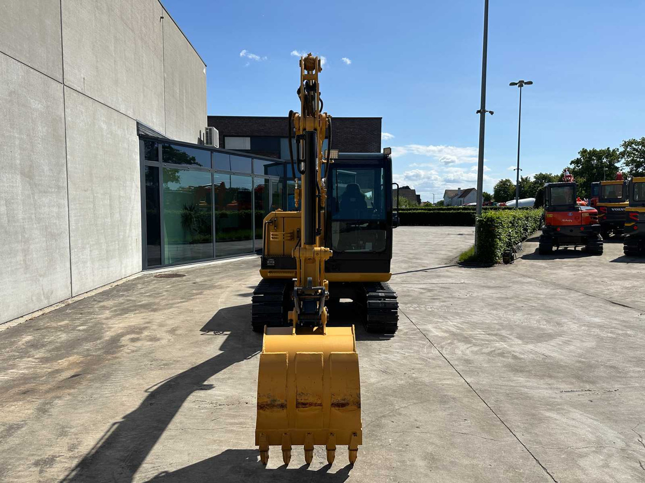 Caterpillar 305.5E2 - Ekskavator me zinxhirë: foto 2 Caterpillar 305.5E2 - Ekskavator me zinxhirë: foto 2