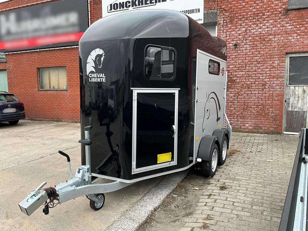 Cheval Liberté - Rimorkio bagëtish: foto 1 Cheval Liberté - Rimorkio bagëtish: foto 1