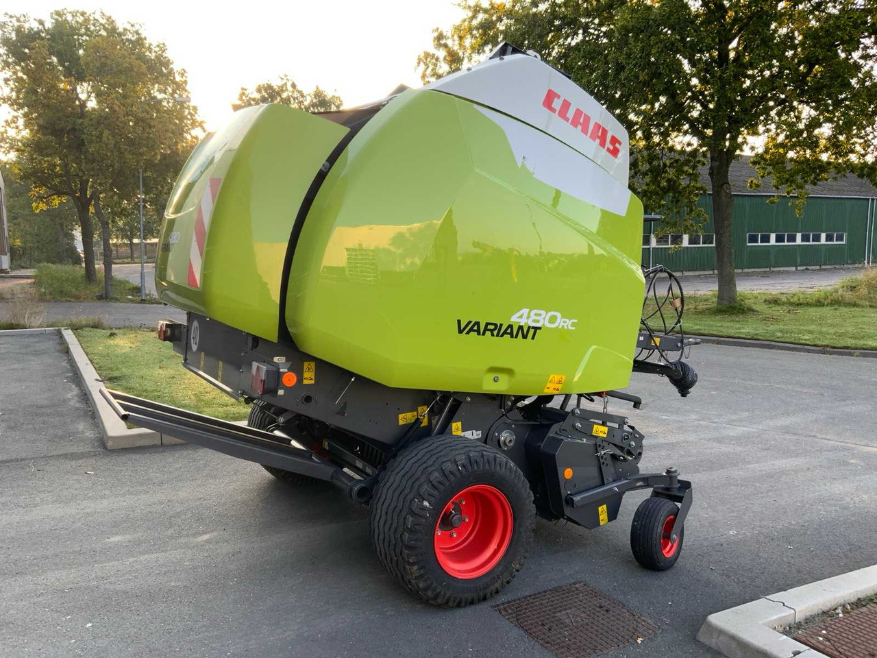 Claas 480 RC - Dengmbledhëse e rrumbullakët: foto 1 Claas 480 RC - Dengmbledhëse e rrumbullakët: foto 1