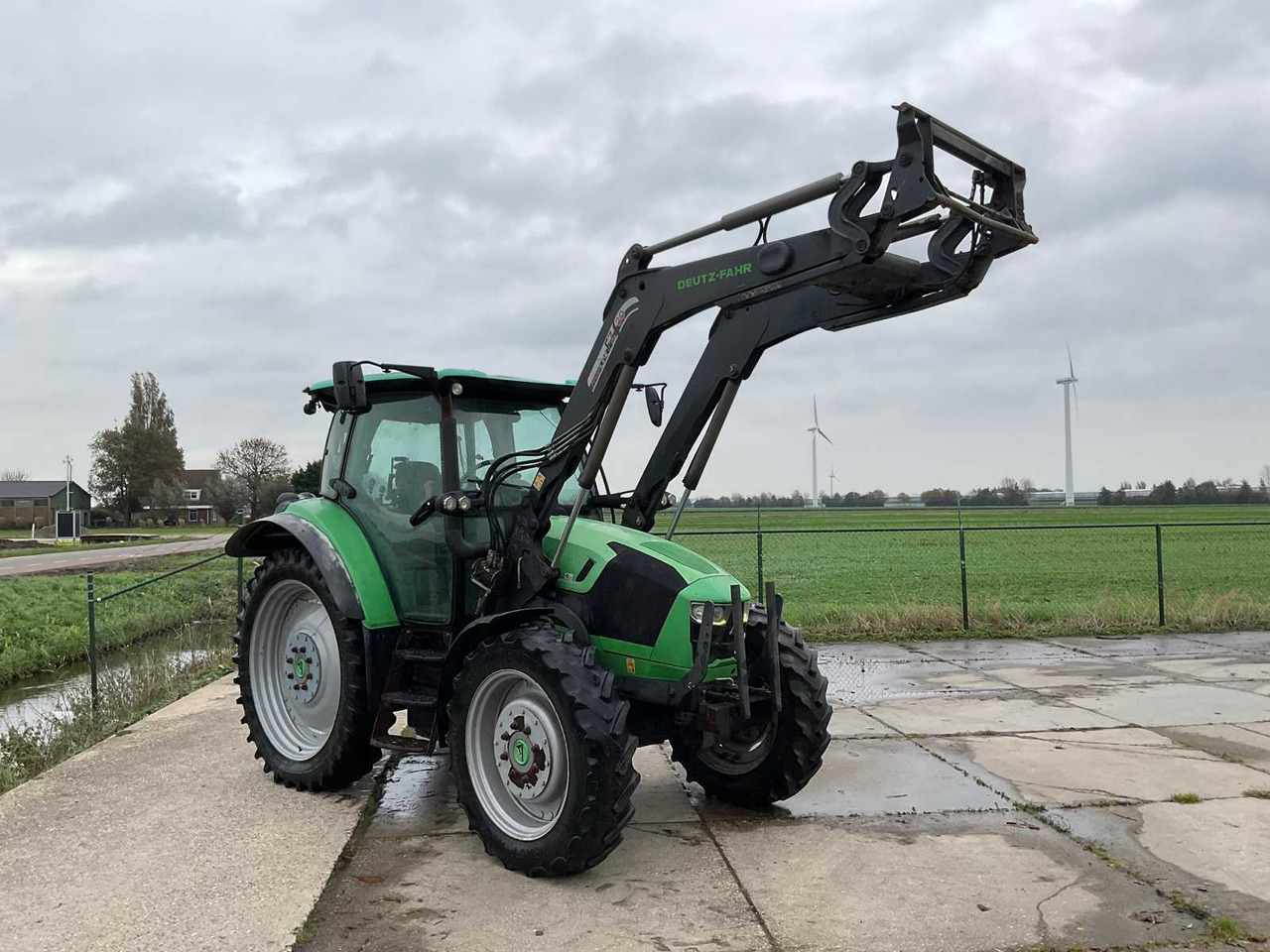 Deutz-Fahr 2014 DEUTZ-FAHR AGROTRON 5120 FOUR WHEEL DRIVE FARM TRACTOR - Traktor: foto 4 Deutz-Fahr 2014 DEUTZ-FAHR AGROTRON 5120 FOUR WHEEL DRIVE FARM TRACTOR - Traktor: foto 4